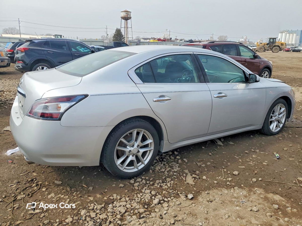 Nissan Maxima 2014