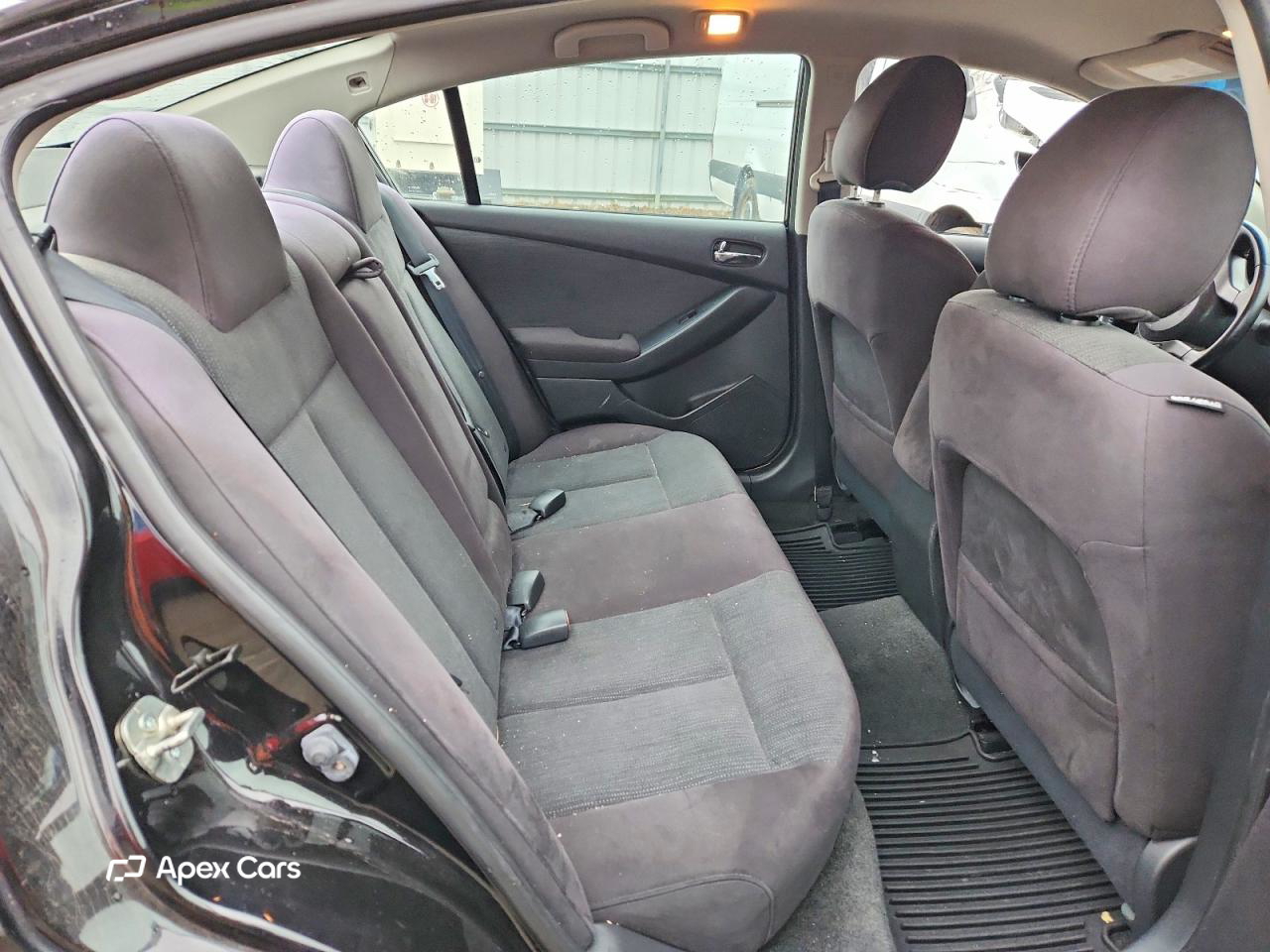 Nissan Altima 2012