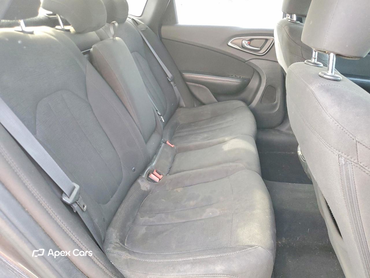 Chrysler 200 2015