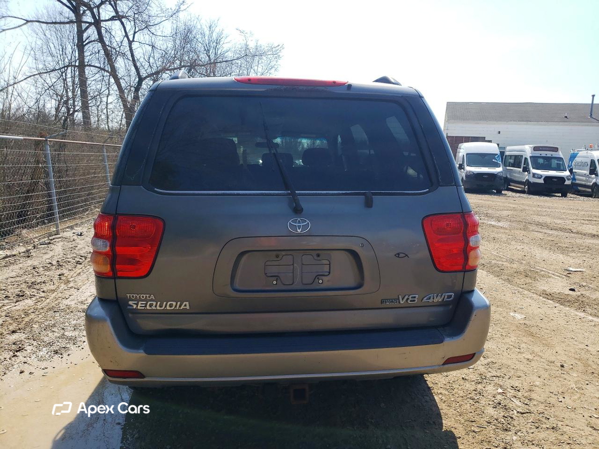 Toyota Sequoia 2004