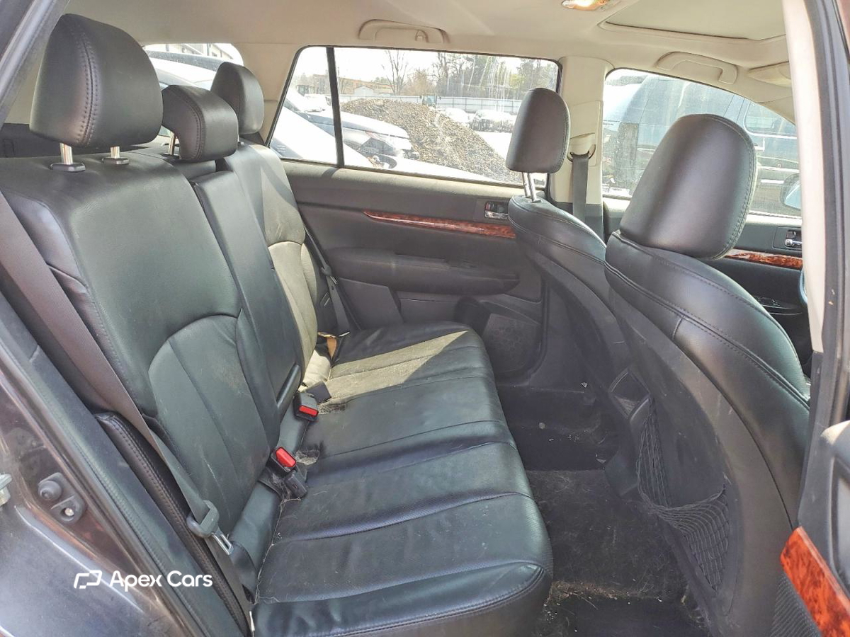 Subaru Outback 2011