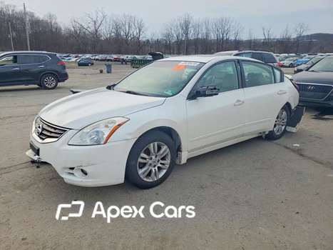 Nissan Altima 2010 - Zdjęcie 1 z 13