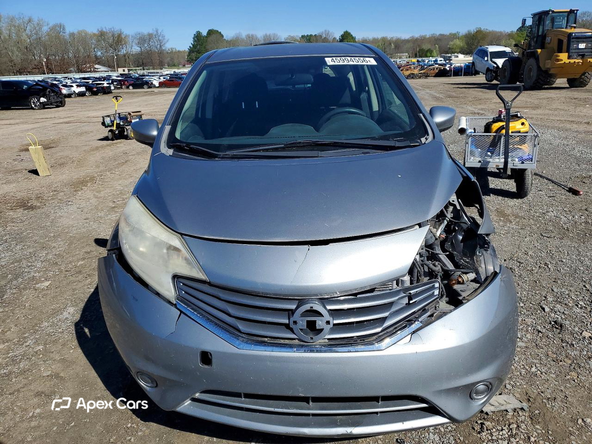 Nissan Versa 2015