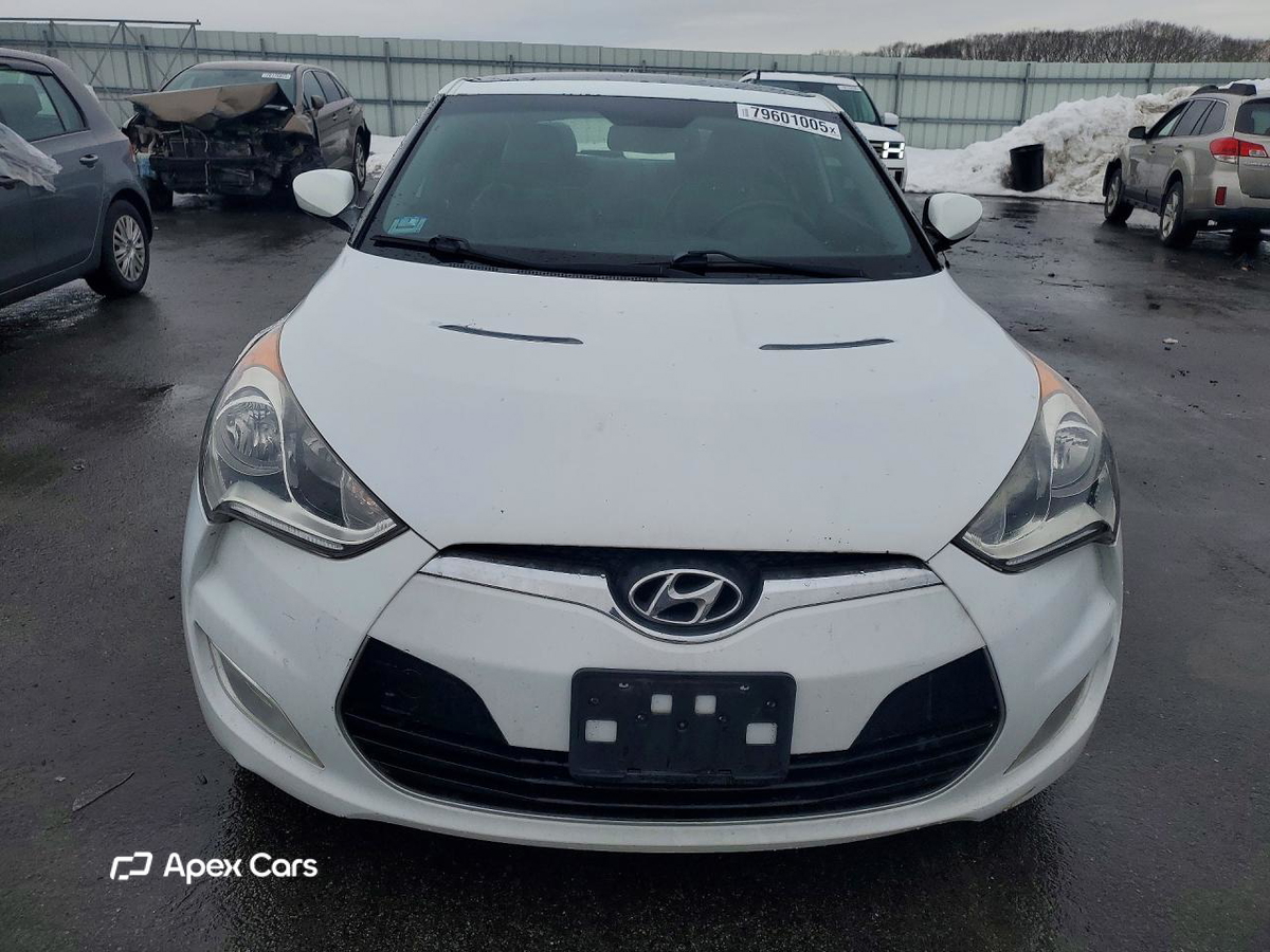 Hyundai Veloster 2013