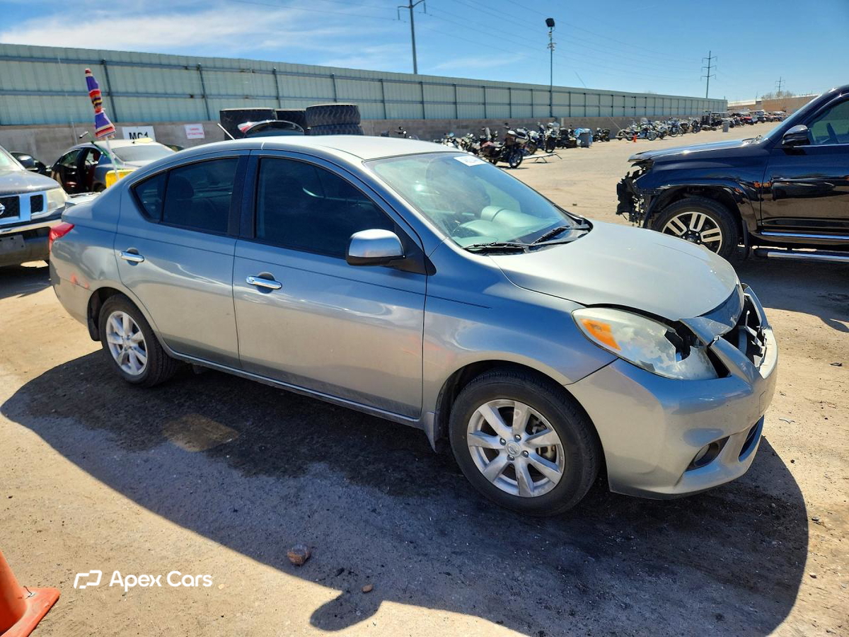 Nissan Versa 2013