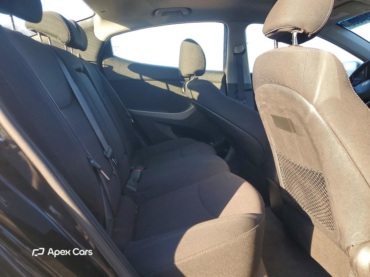 Hyundai Elantra 2016