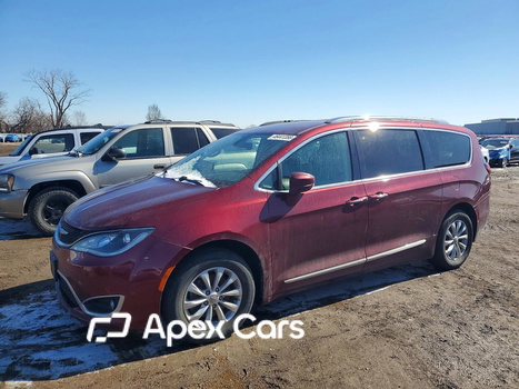 Chrysler Pacifica 2018 - Image 1 of 13