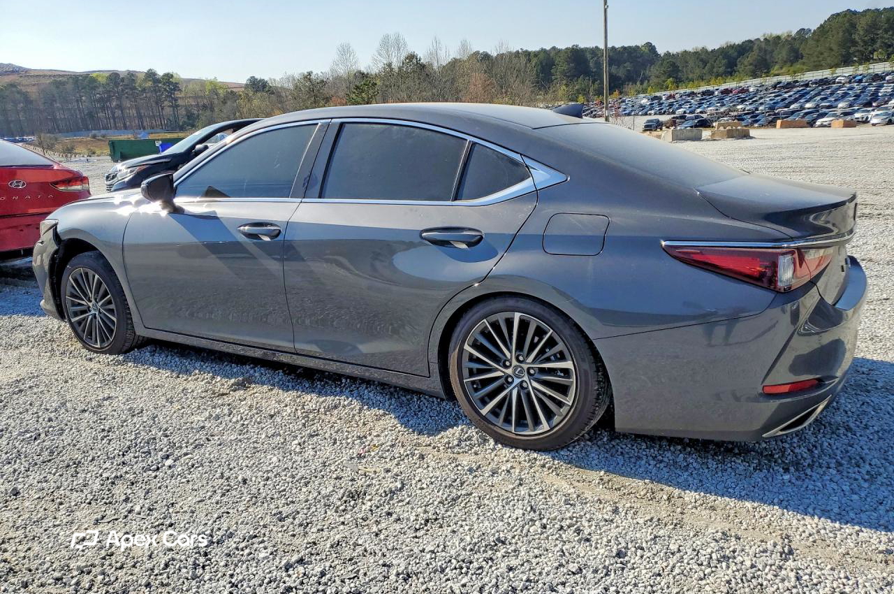 Lexus ES 2025