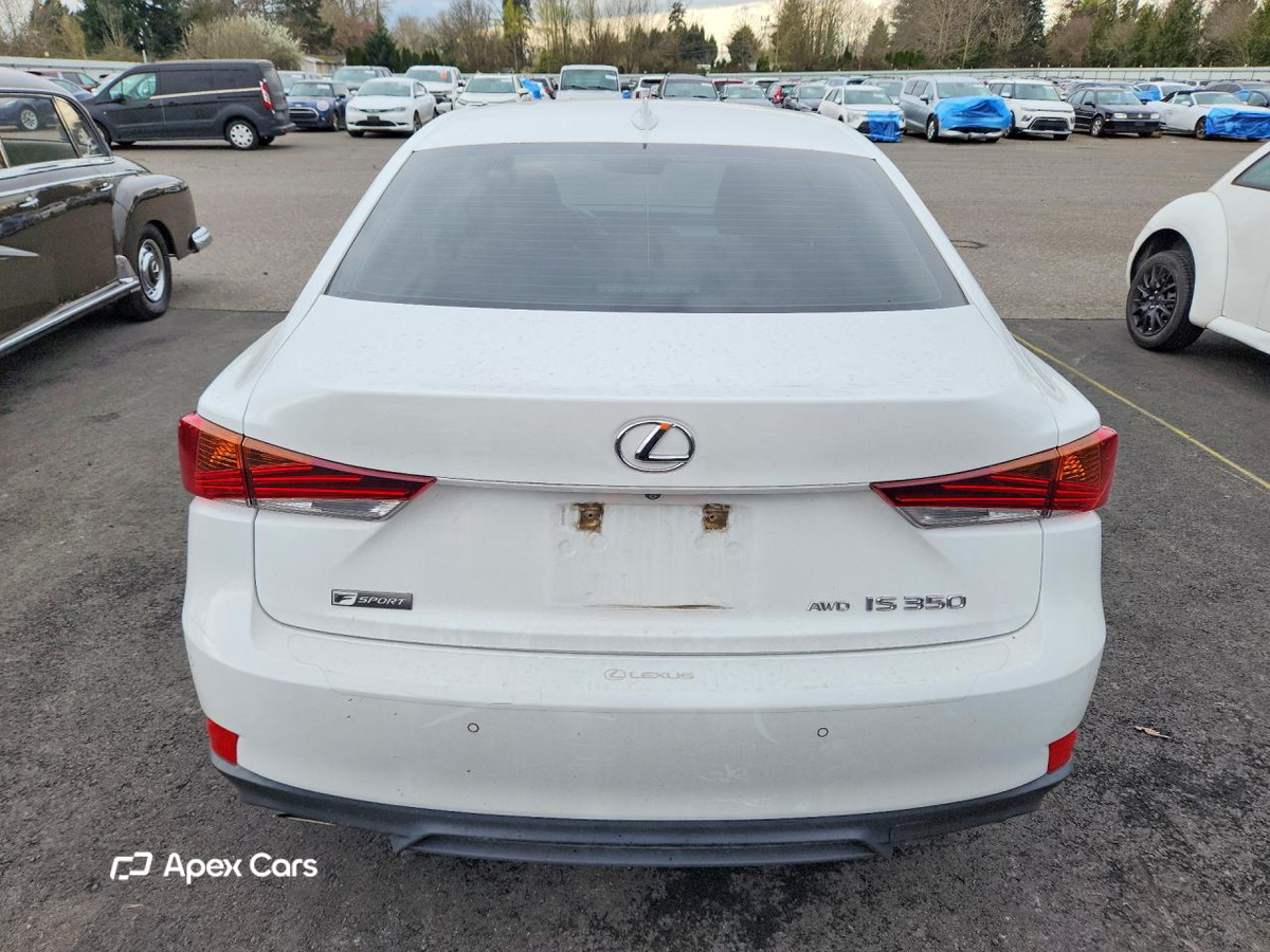 Lexus IS 2018
