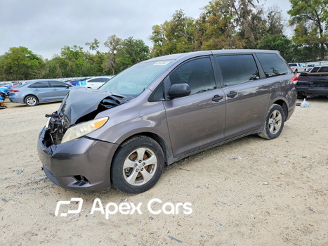 Toyota Sienna 2011 - Image 1 of 5