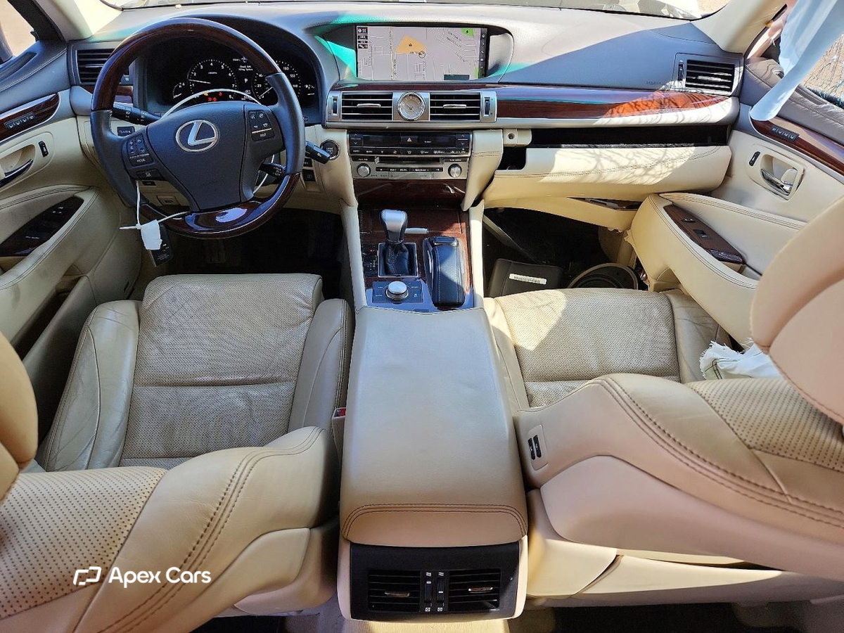 Lexus LS 2016