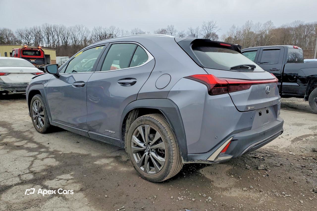 Lexus UX 2021