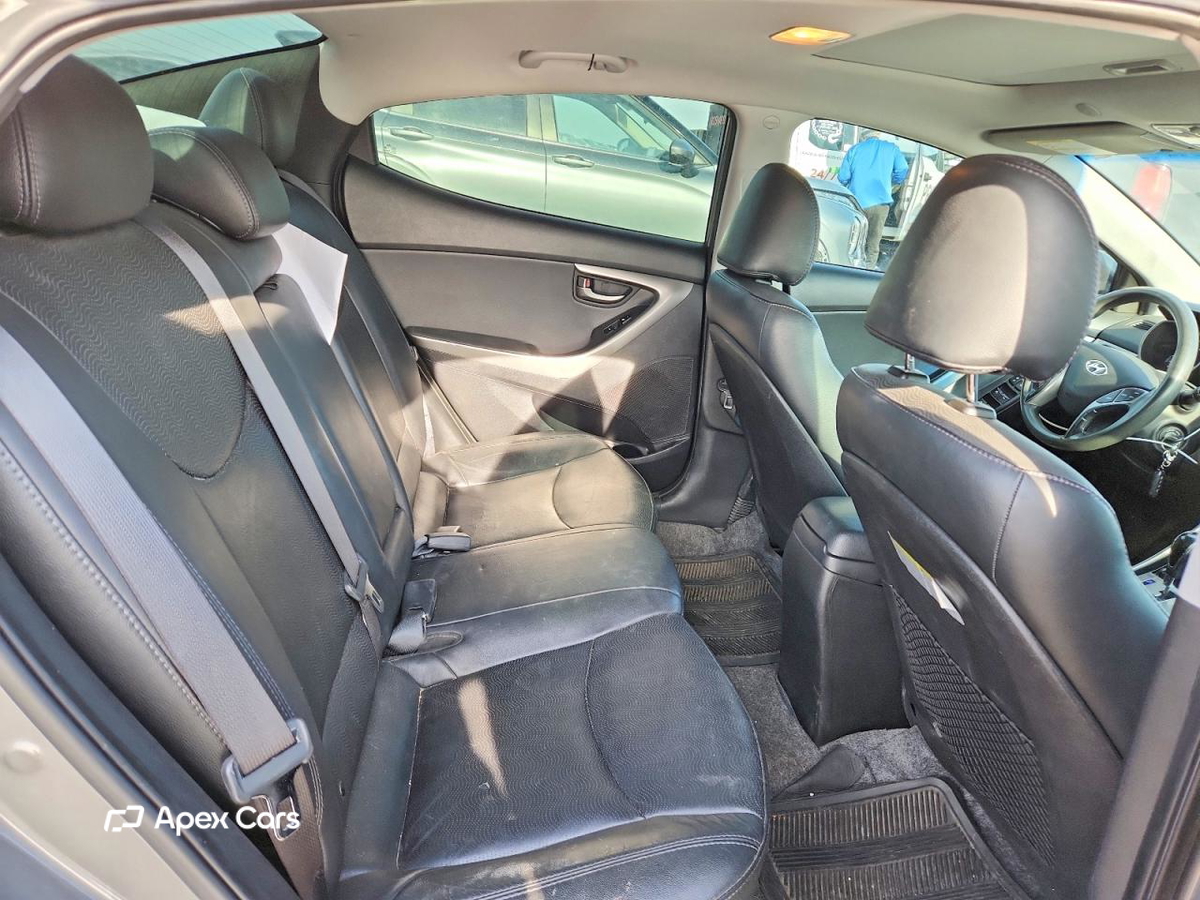 Hyundai Elantra 2013