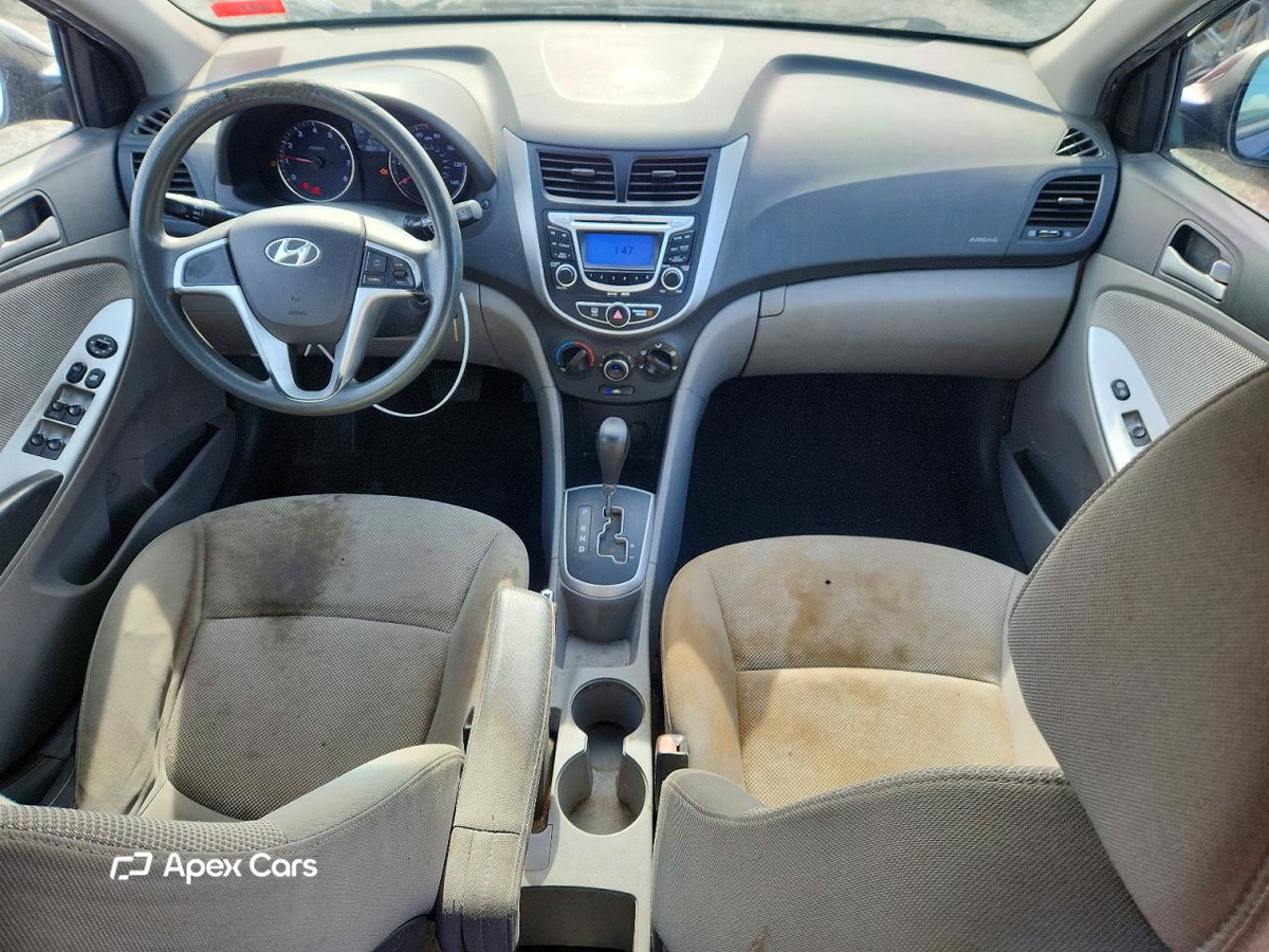 Hyundai Accent 2012