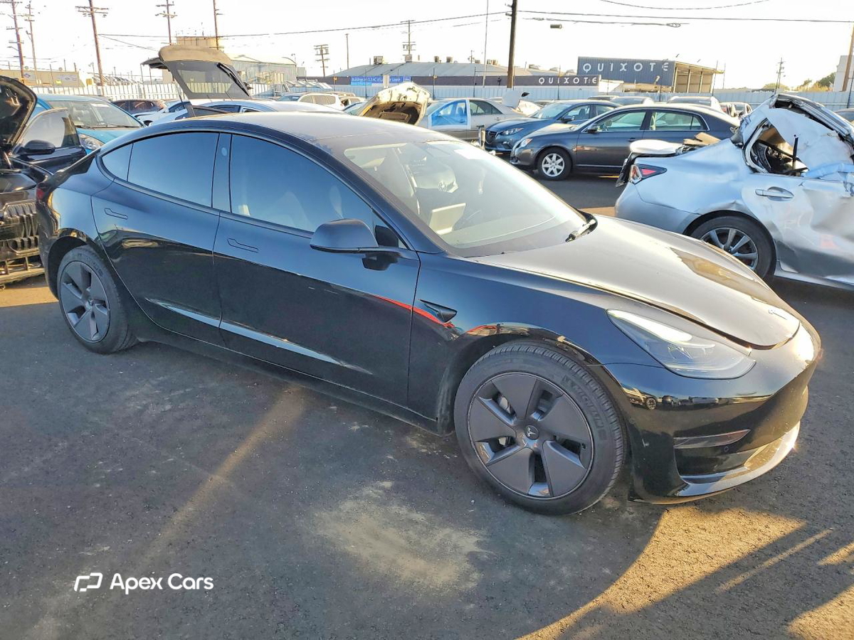 Tesla Model 3 2022
