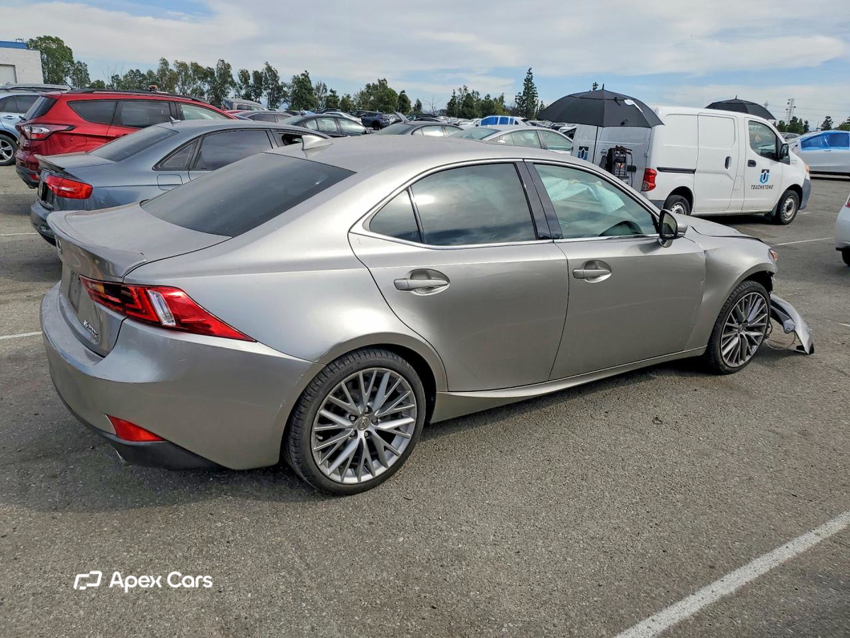 Lexus IS 2016