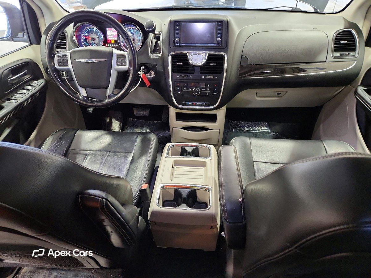 Chrysler Voyager 2013