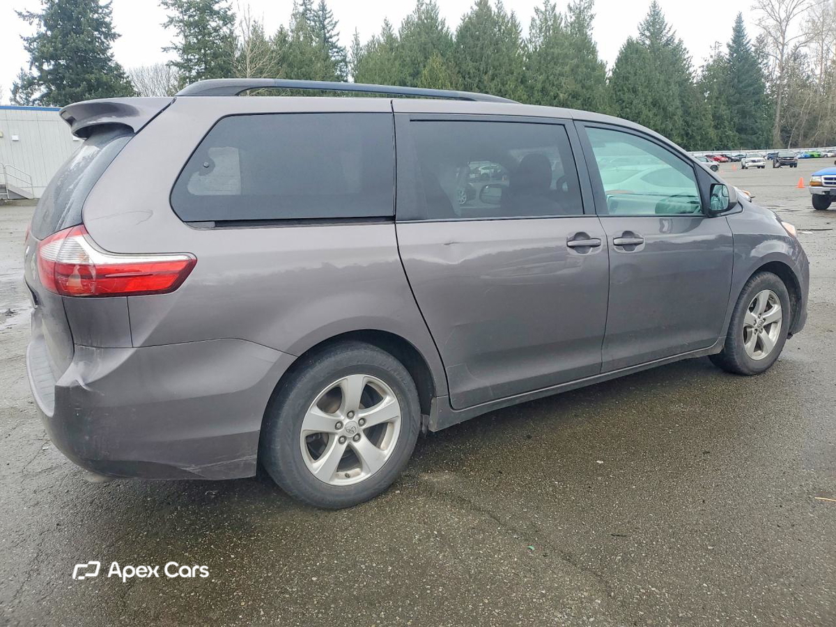 Toyota Sienna 2016