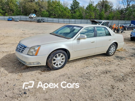 Cadillac DTS 2010 - Image 1 of 12