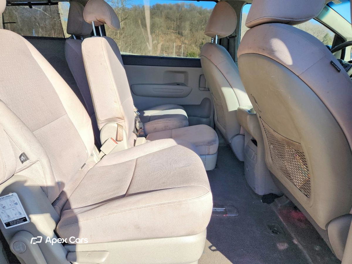 Kia Sedona 2016