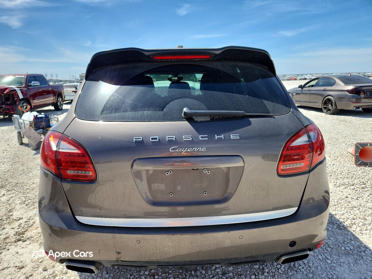 Porsche Cayenne 2012