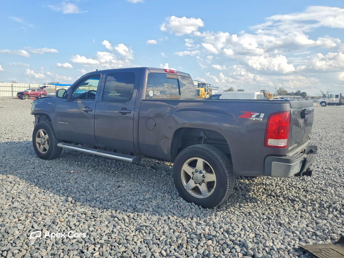 GMC Sierra 2011