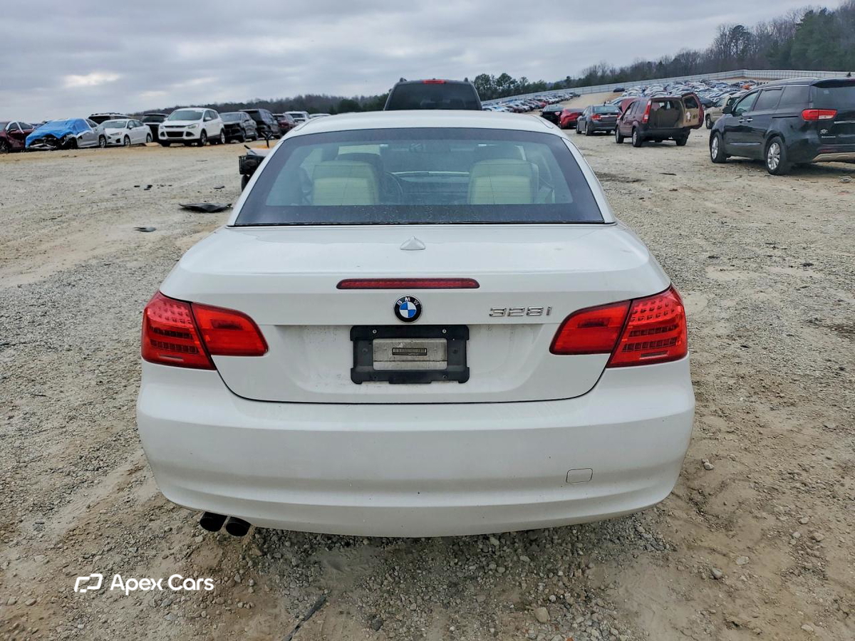 BMW Series 3 2011