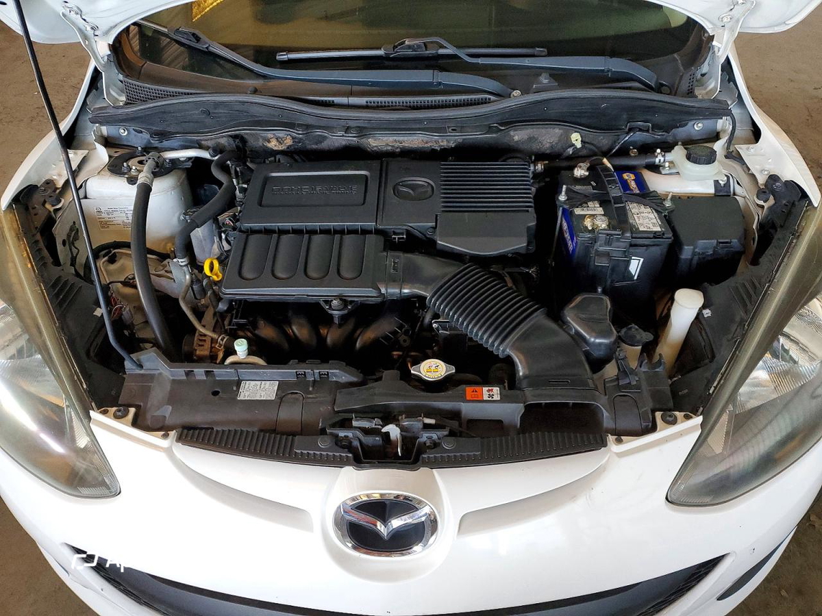 Mazda 2 2011
