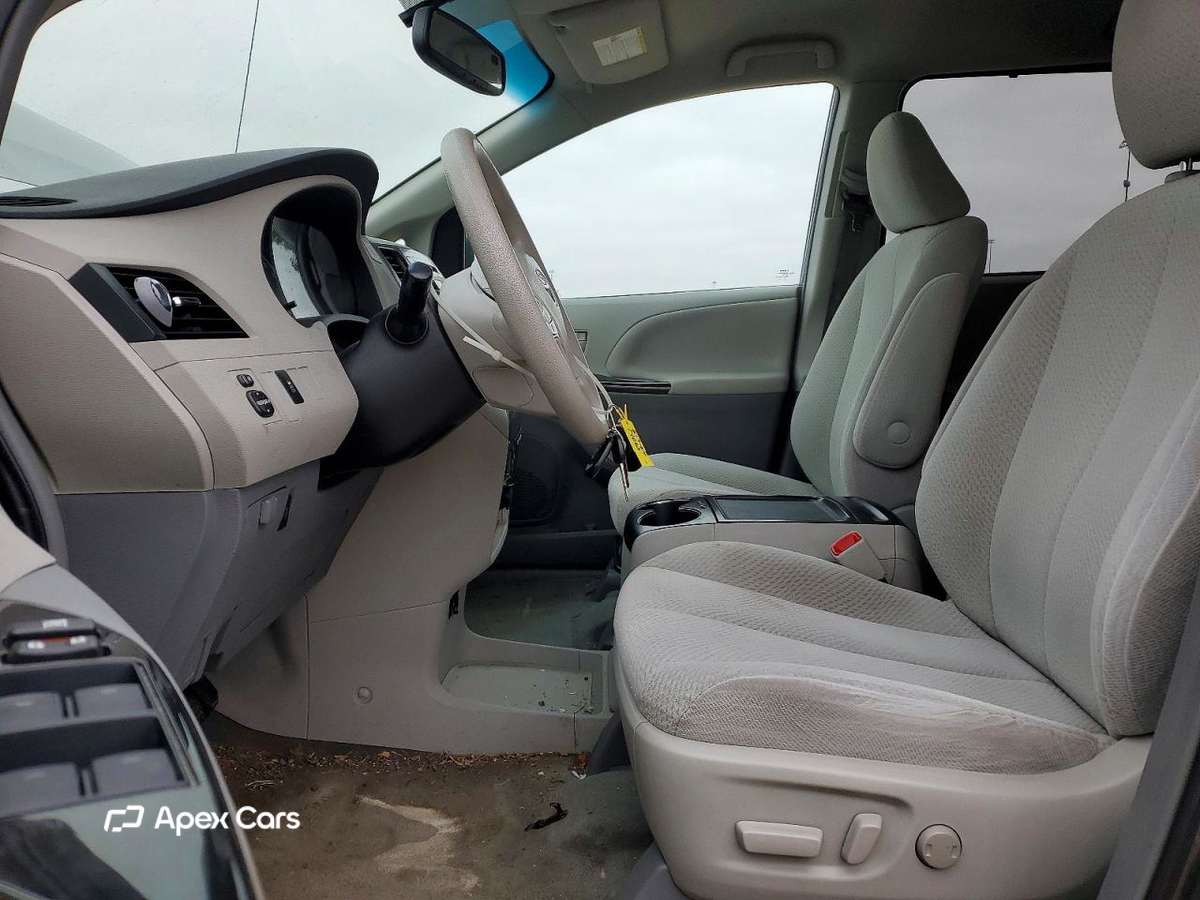 Toyota Sienna 2012