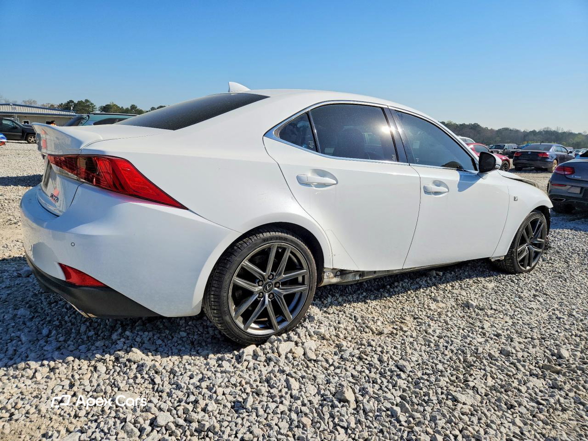 Lexus IS 2020