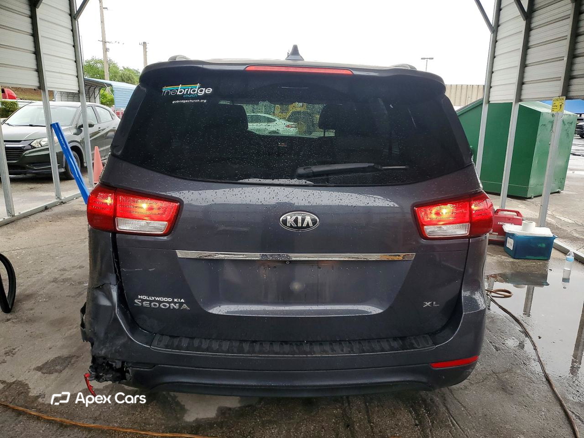 Kia Sedona 2015