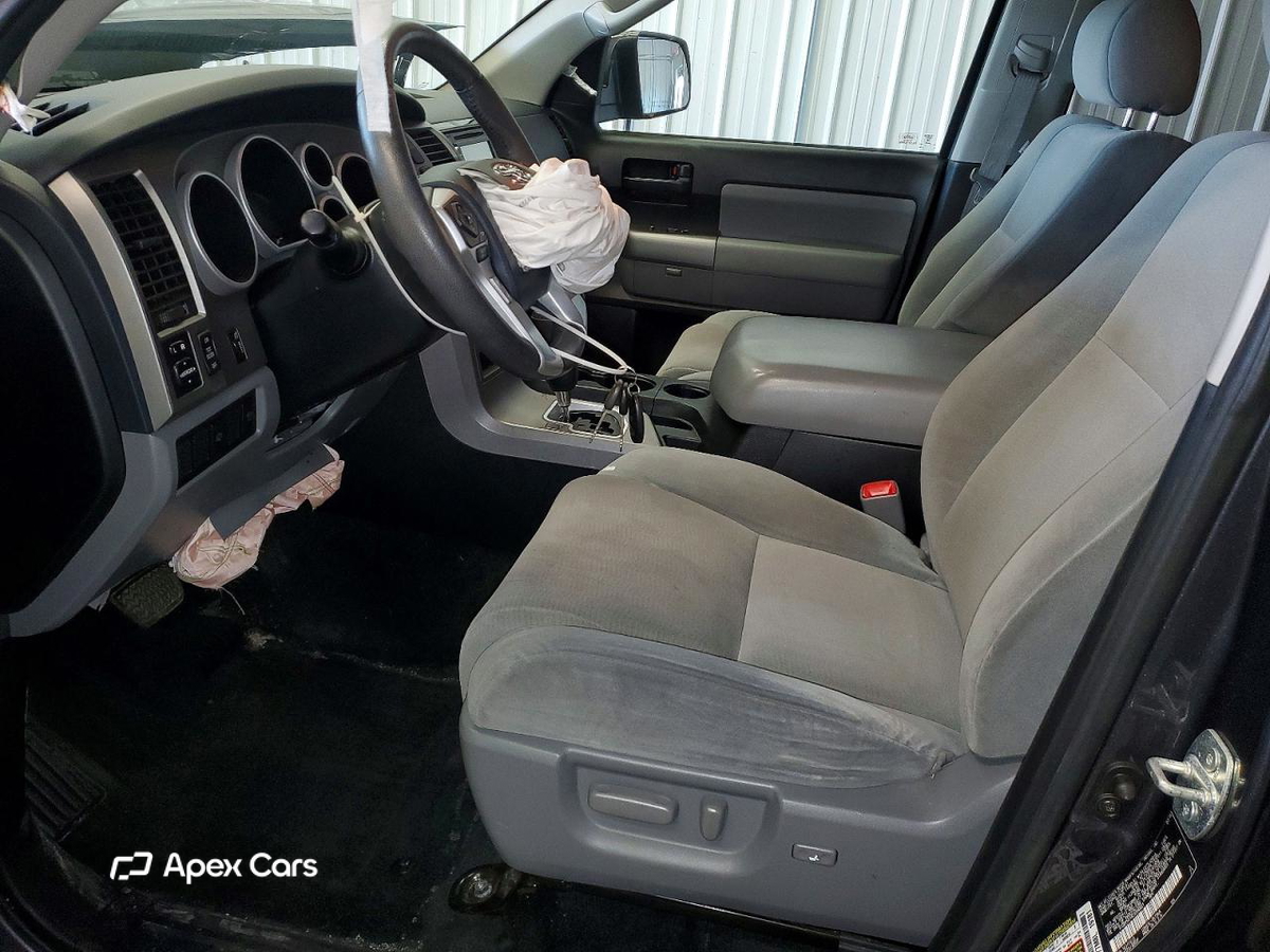 Toyota Sequoia 2014