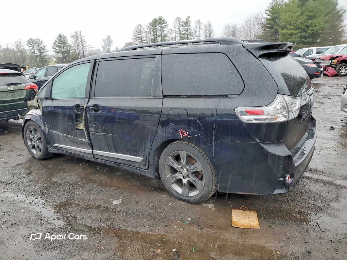 Toyota Sienna 2011