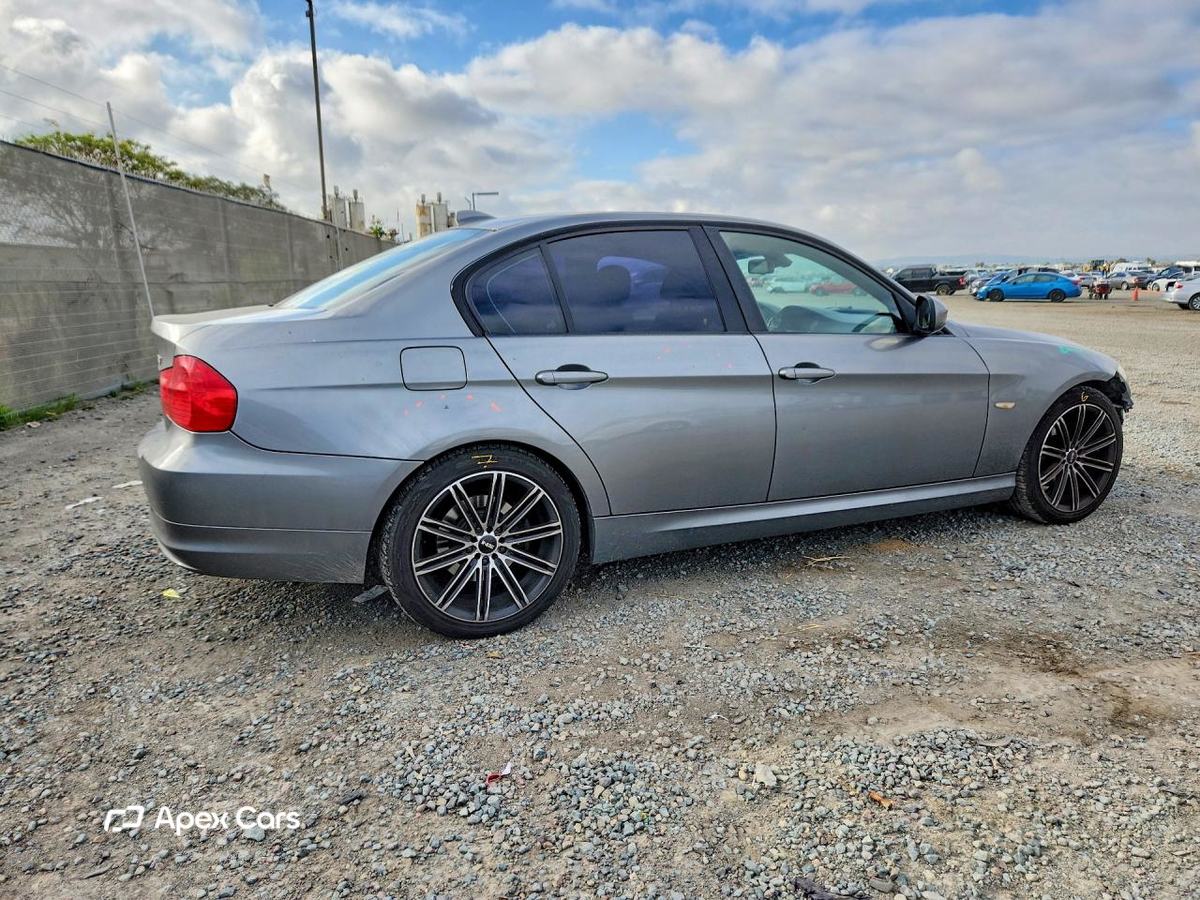 BMW Series 3 2011
