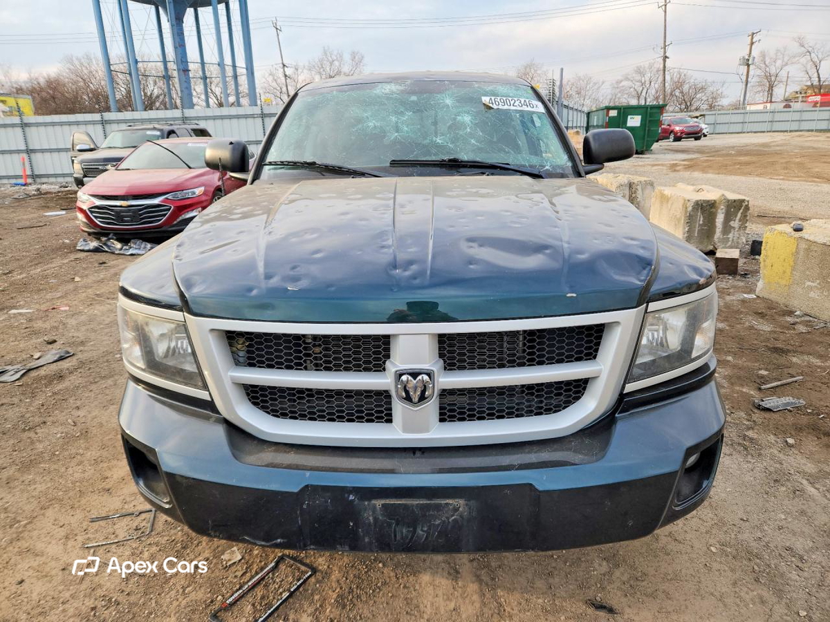 Dodge Dakota 2011