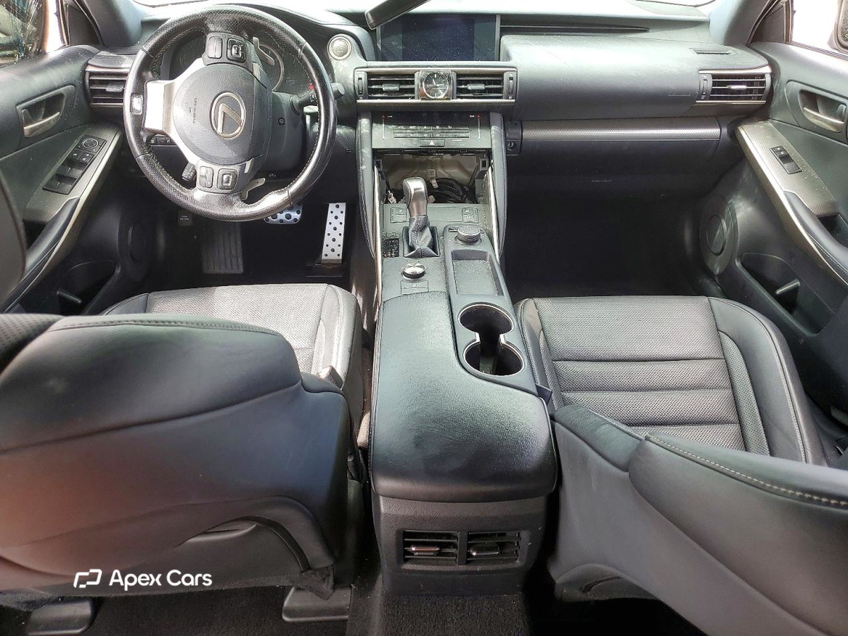 Lexus IS 2018