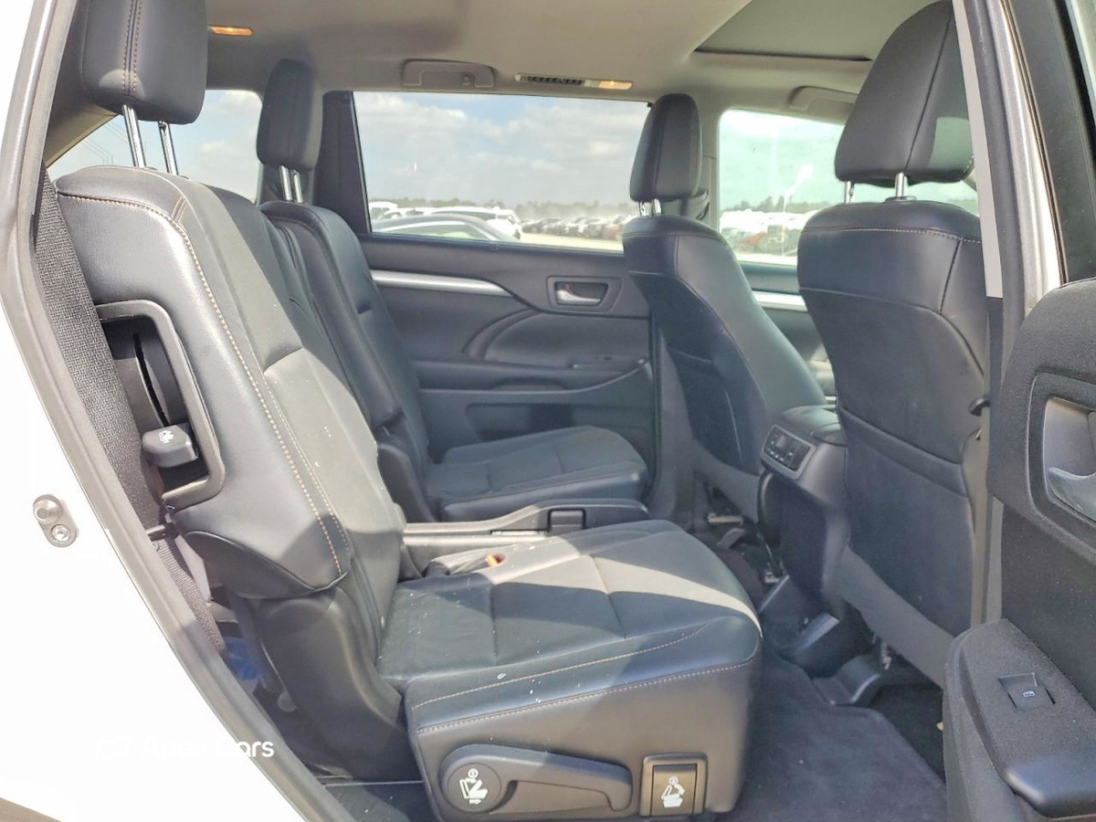 Toyota Highlander 2015