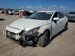 Nissan Altima 2019