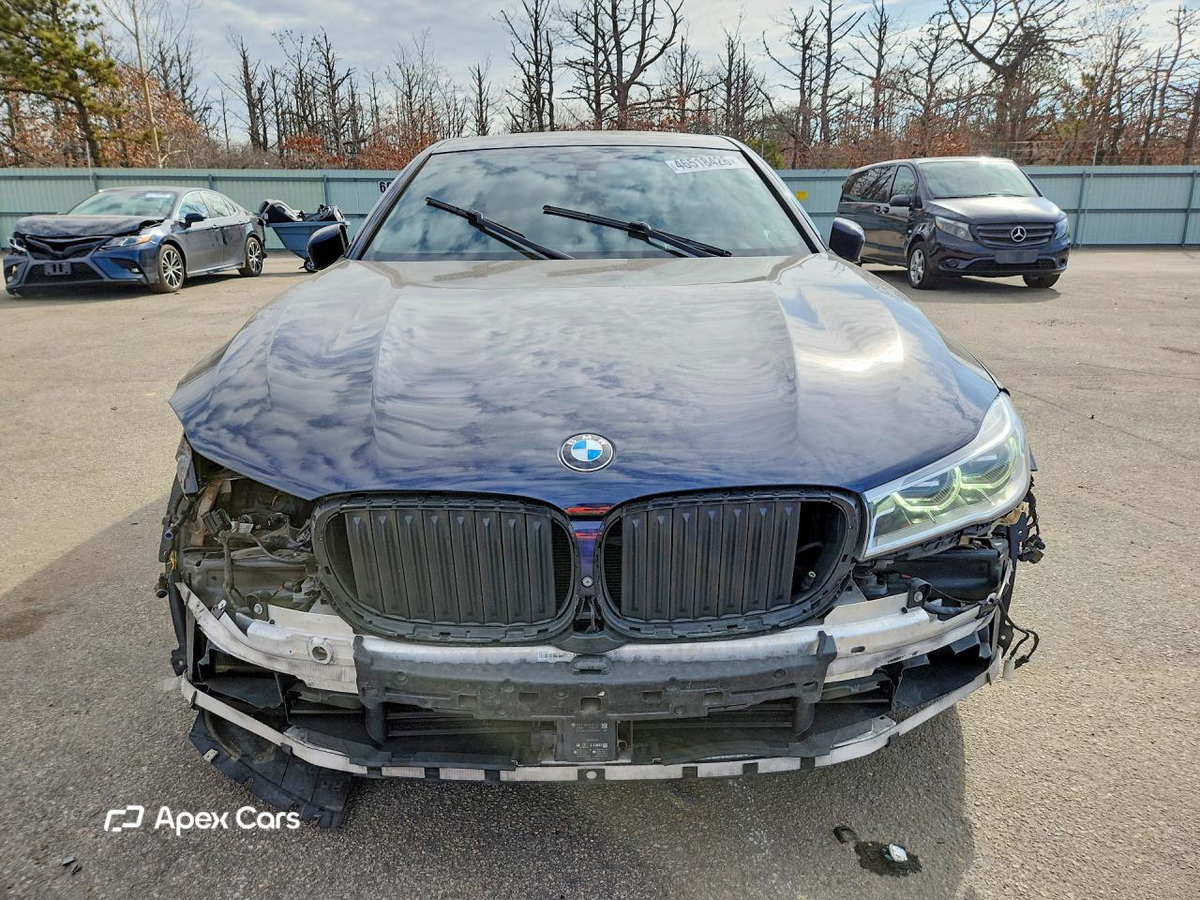 BMW Series 7 2016