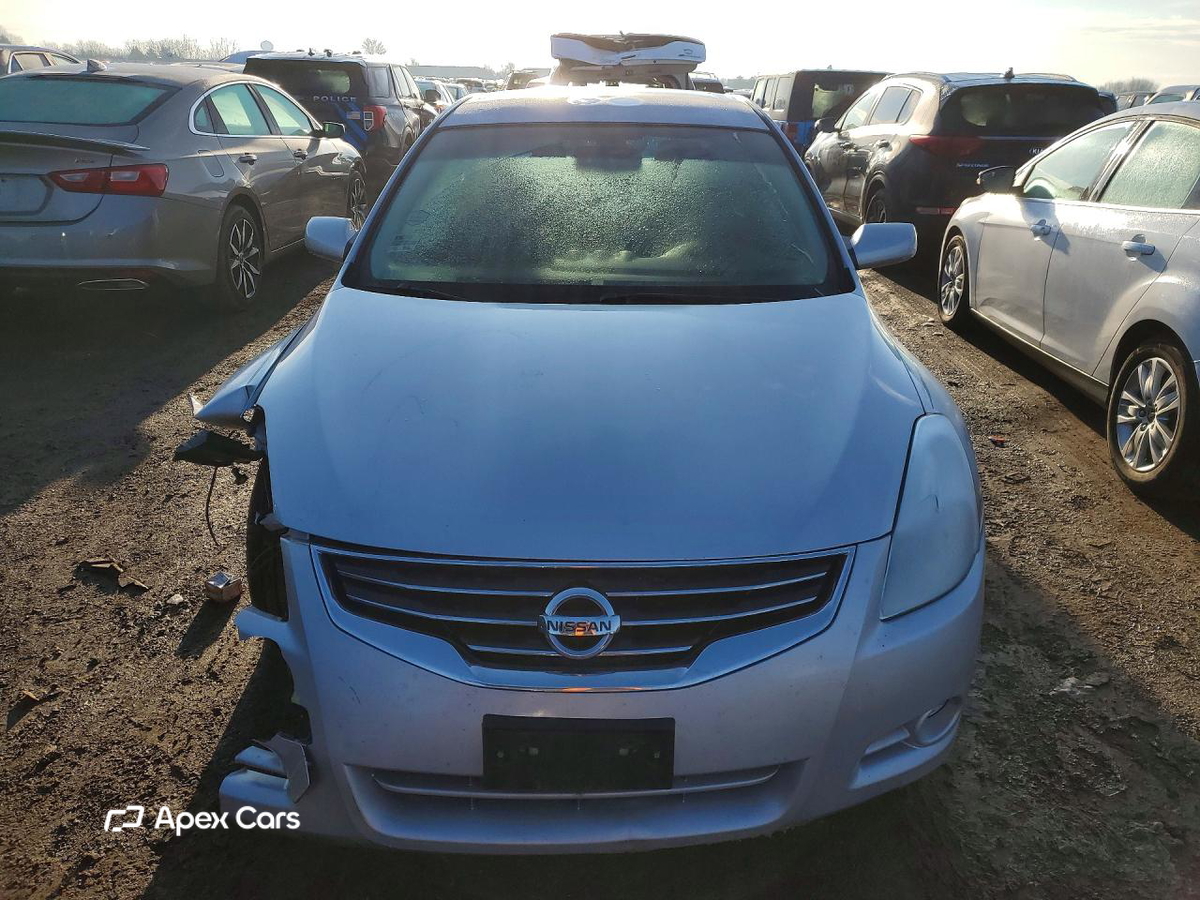 Nissan Altima 2011