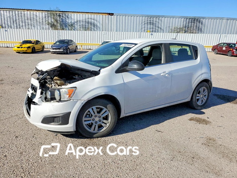 Chevrolet Sonic 2015 - Image 1 of 14