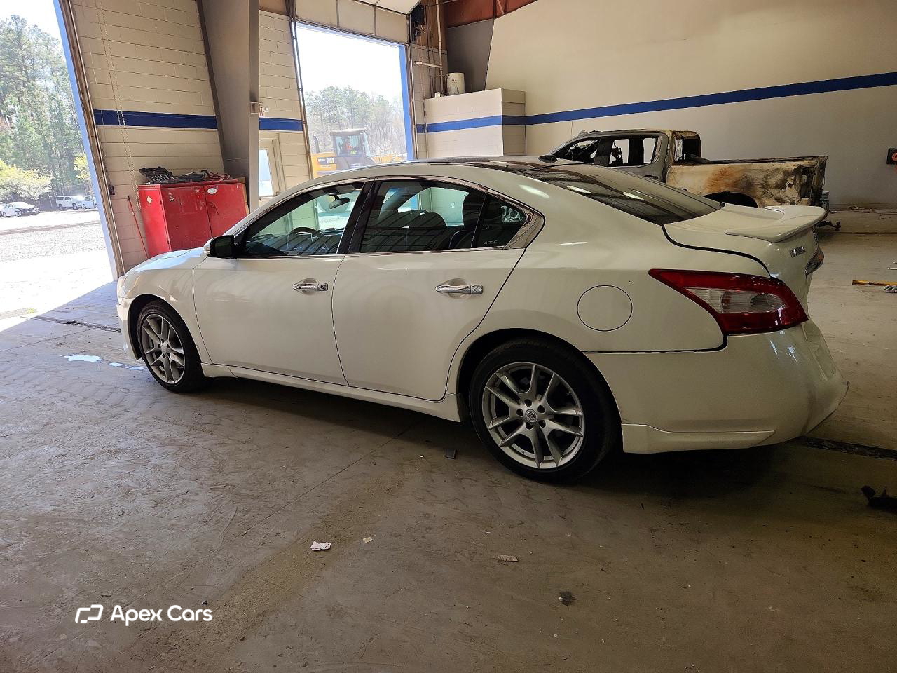 Nissan Maxima 2010