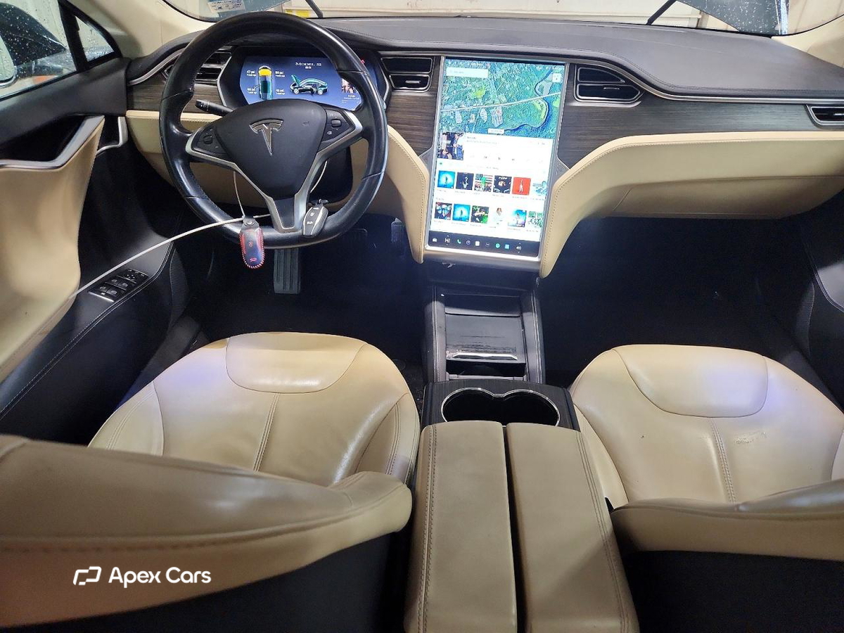 Tesla Model S 2014