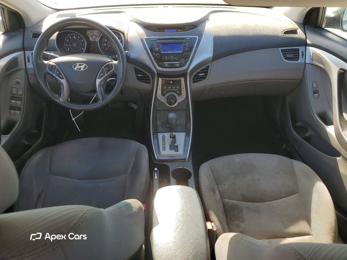 Hyundai Elantra 2013