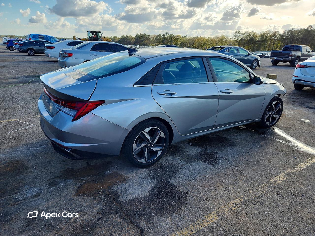 Hyundai Elantra 2021