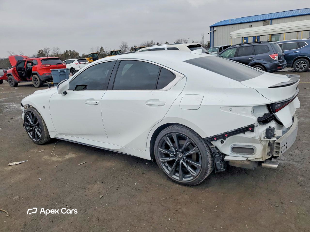 Lexus IS 2024