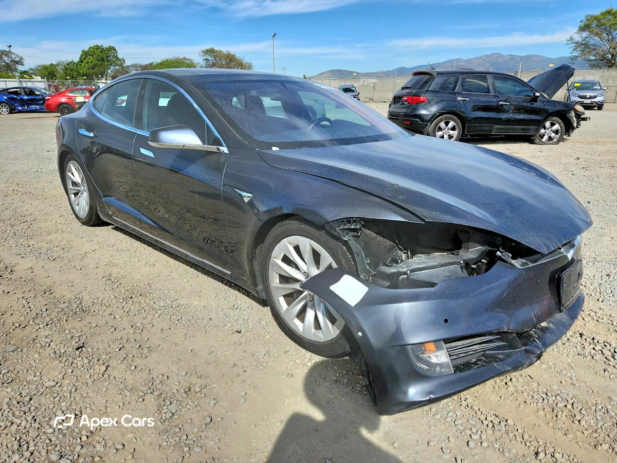 Tesla Model S 2018