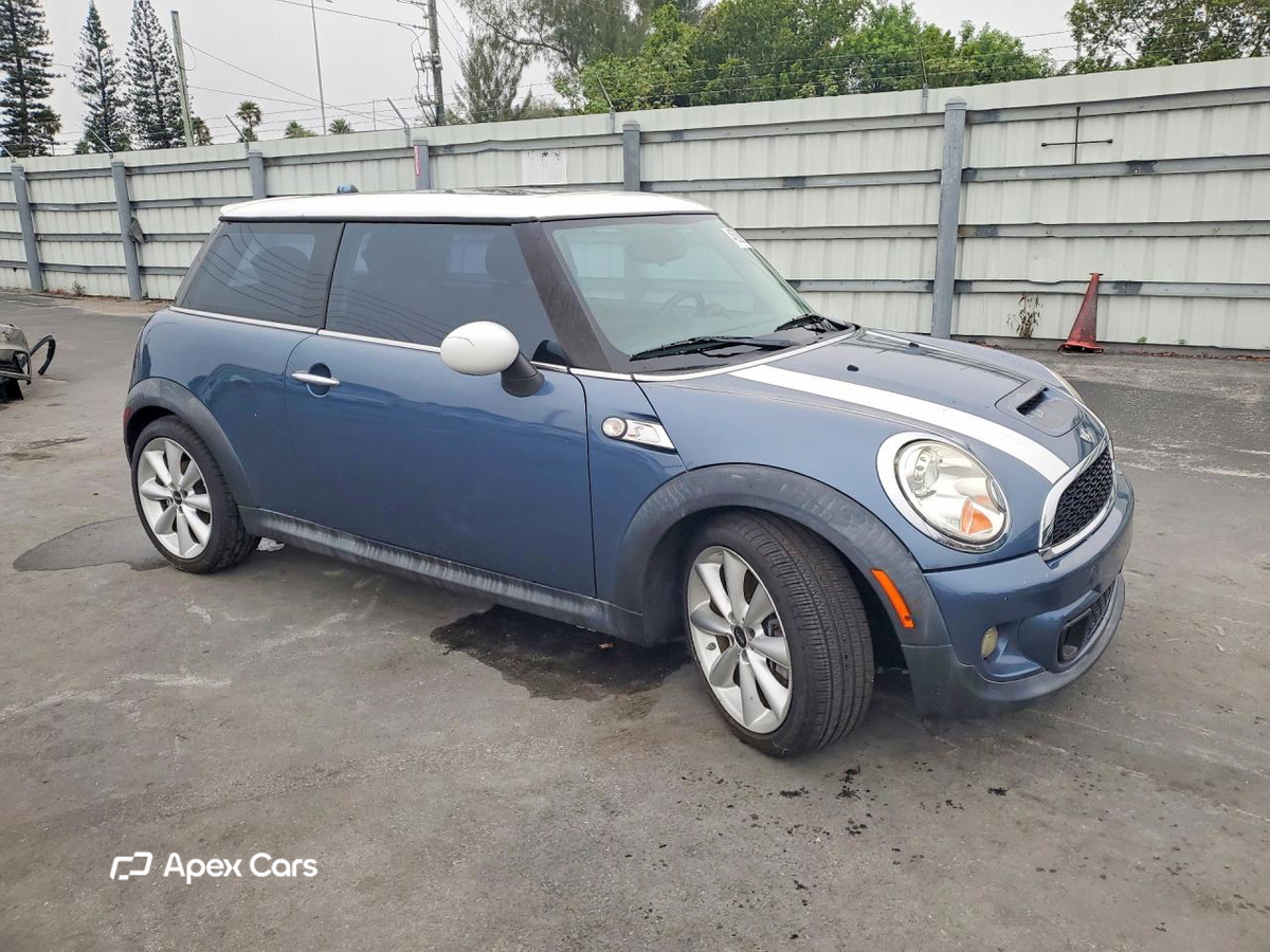 MINI Cooper 2011