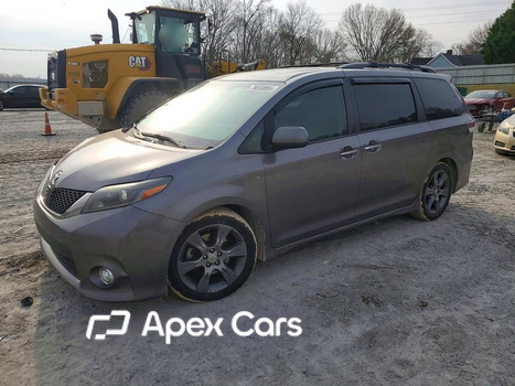 Toyota Sienna 2016 - Image 1 of 14