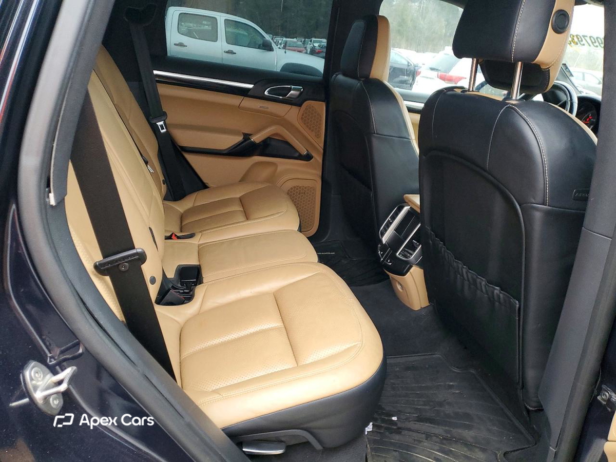 Porsche Cayenne 2016